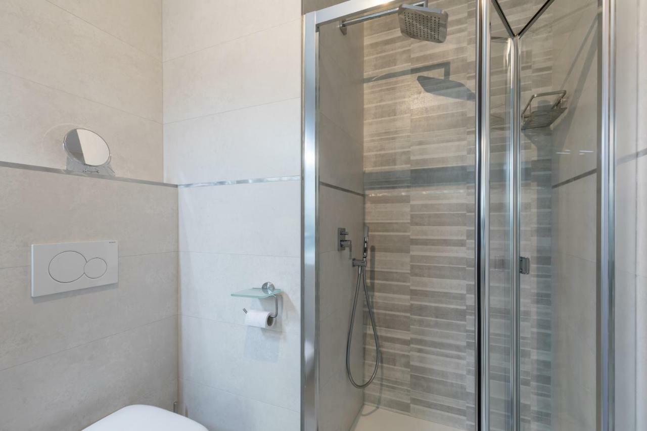 Luxury Beach Front Apartment With Pool Valencia Ngoại thất bức ảnh